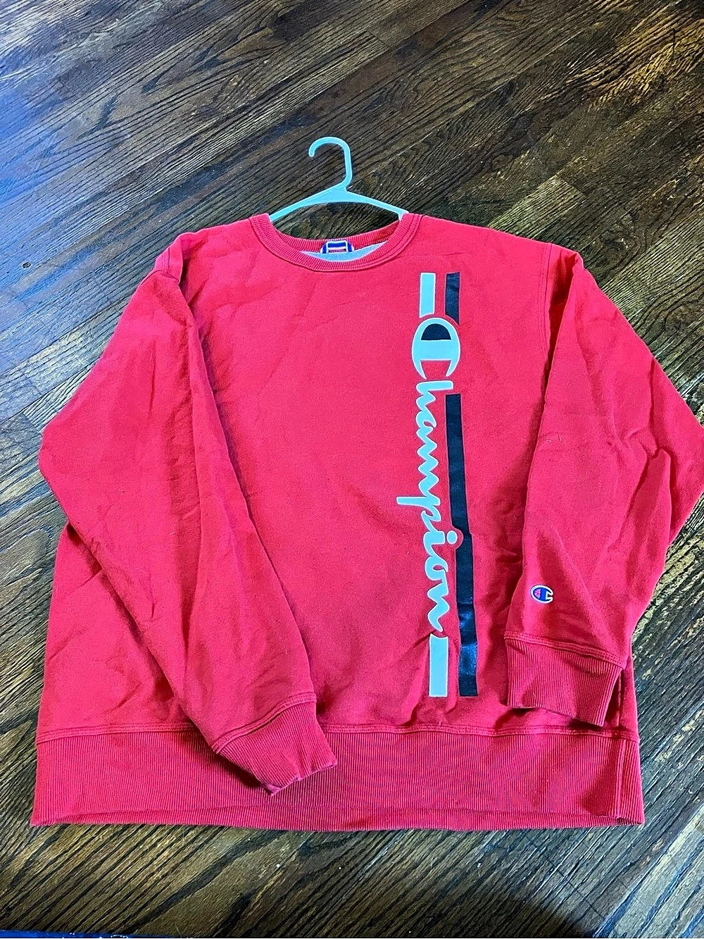 Champion Graphic Sweatshirt in Red Size XL
